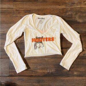 Hooters Cream Long Sleeve Crop Top